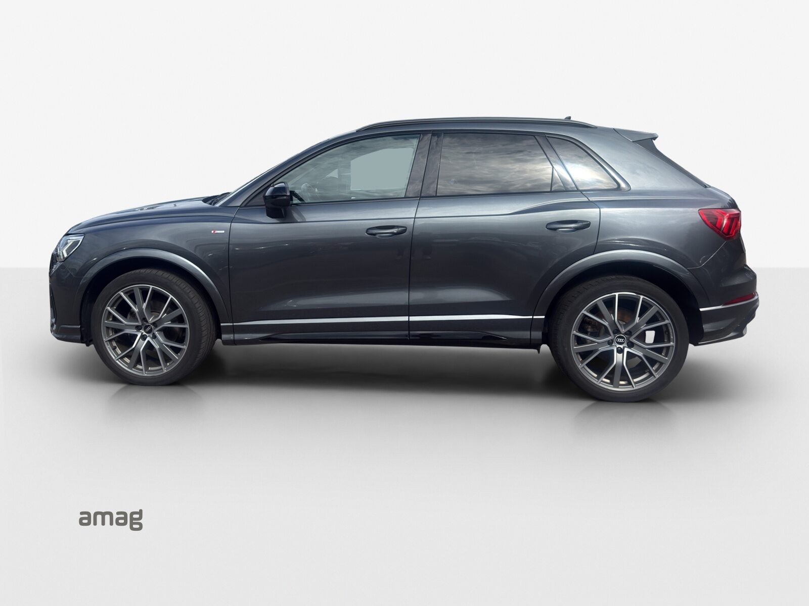 AUDI Q3 35 TFSI S line Attraction, Benzin, Occasion / Gebraucht, Automatik - 2