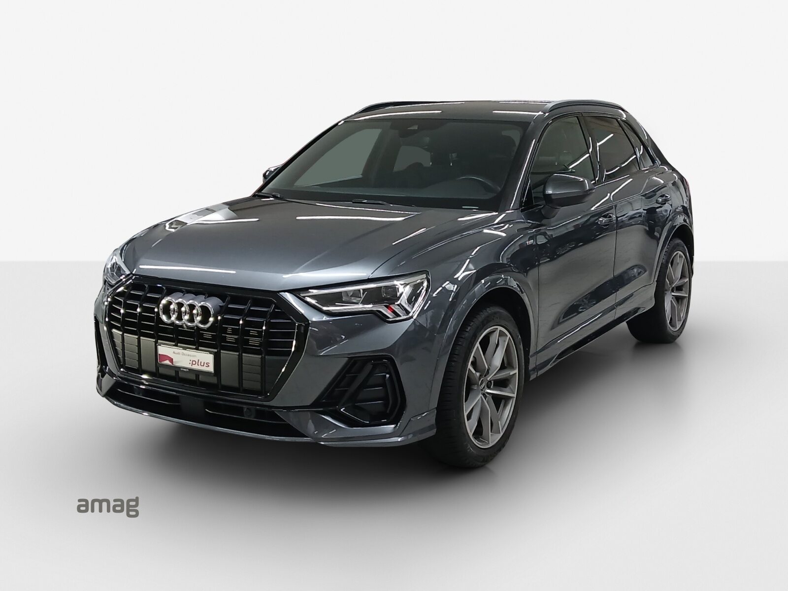 AUDI Q3 35 TFSI S line Attraction