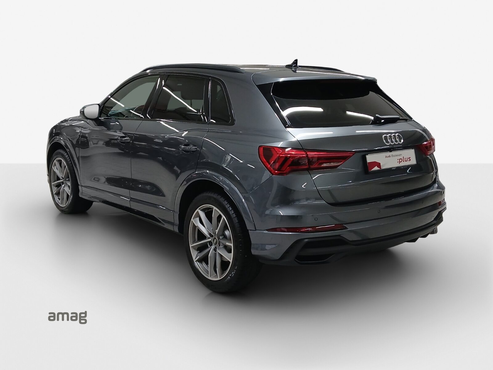 AUDI Q3 35 TFSI S line Attraction, Benzin, Occasion / Gebraucht, Automatik - 3