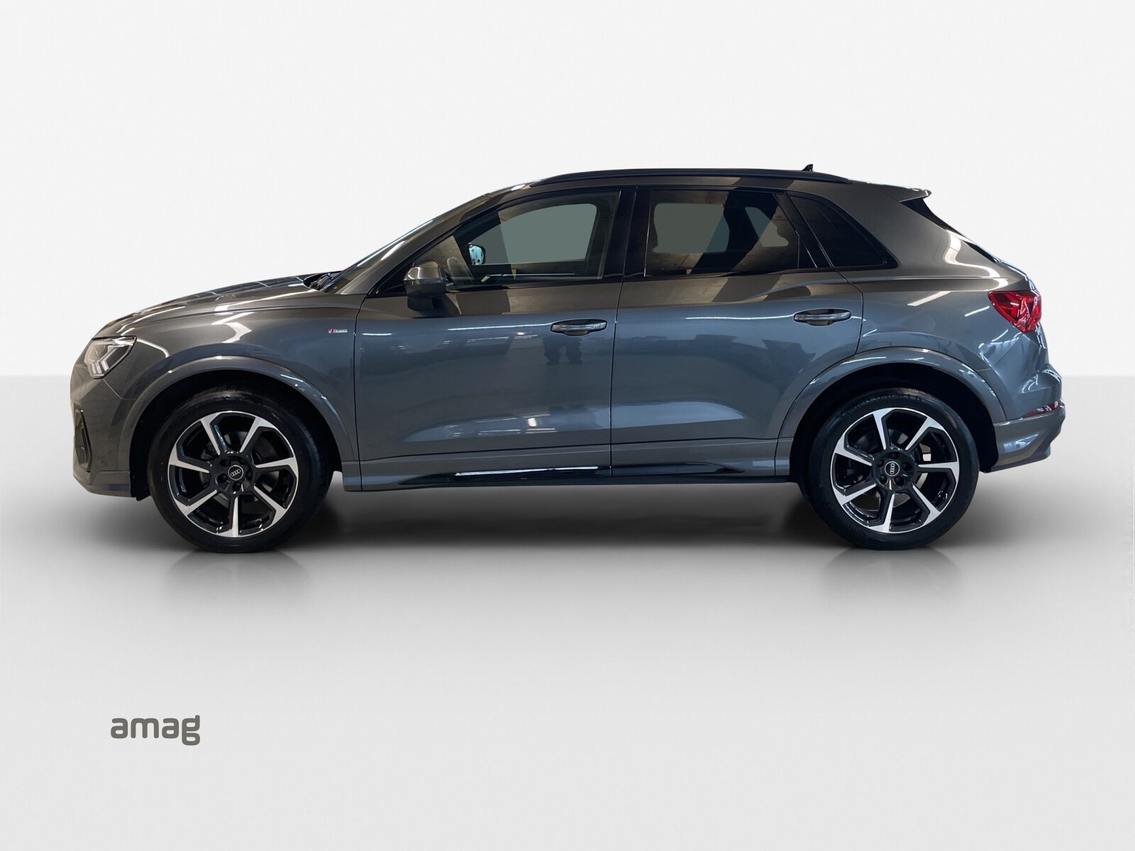 AUDI Q3 35 TFSI S line Attraction, Essence, Occasion / Utilisé, Automatique - 2