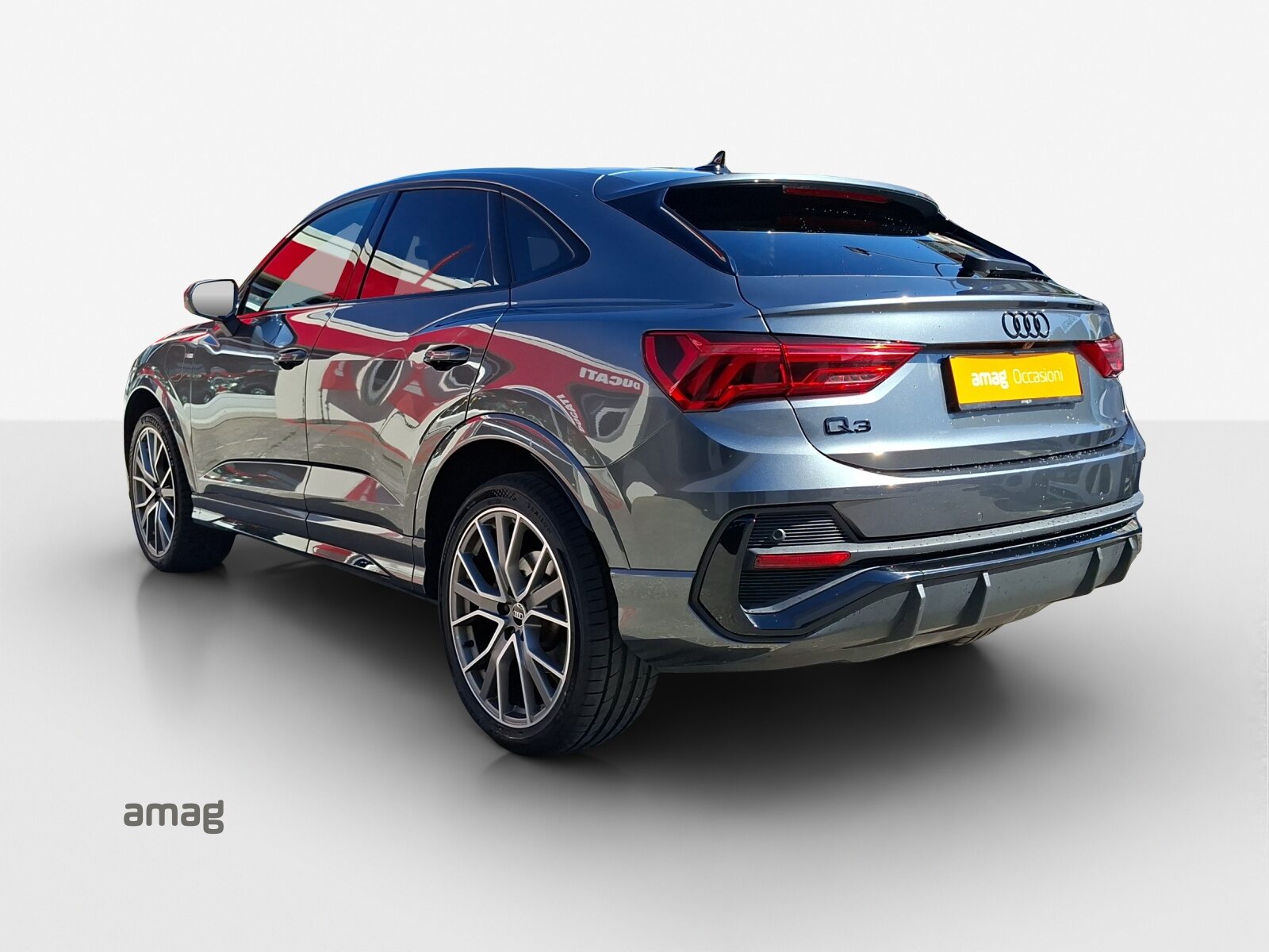 AUDI Q3 Sportback 45 TFSI e S line, Hybride Intégral Essence/Électricité, Occasion / Utilisé, Automatique - 3