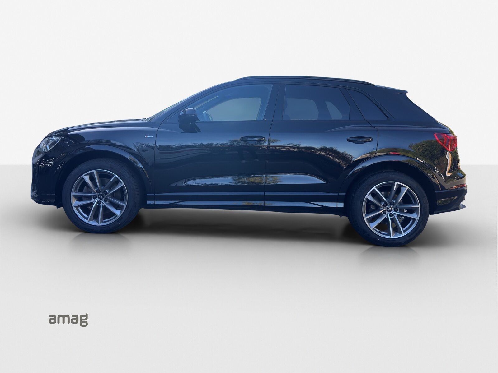 AUDI Q3 40 TDI S line, Diesel, Occasion / Gebraucht, Automatik - 2