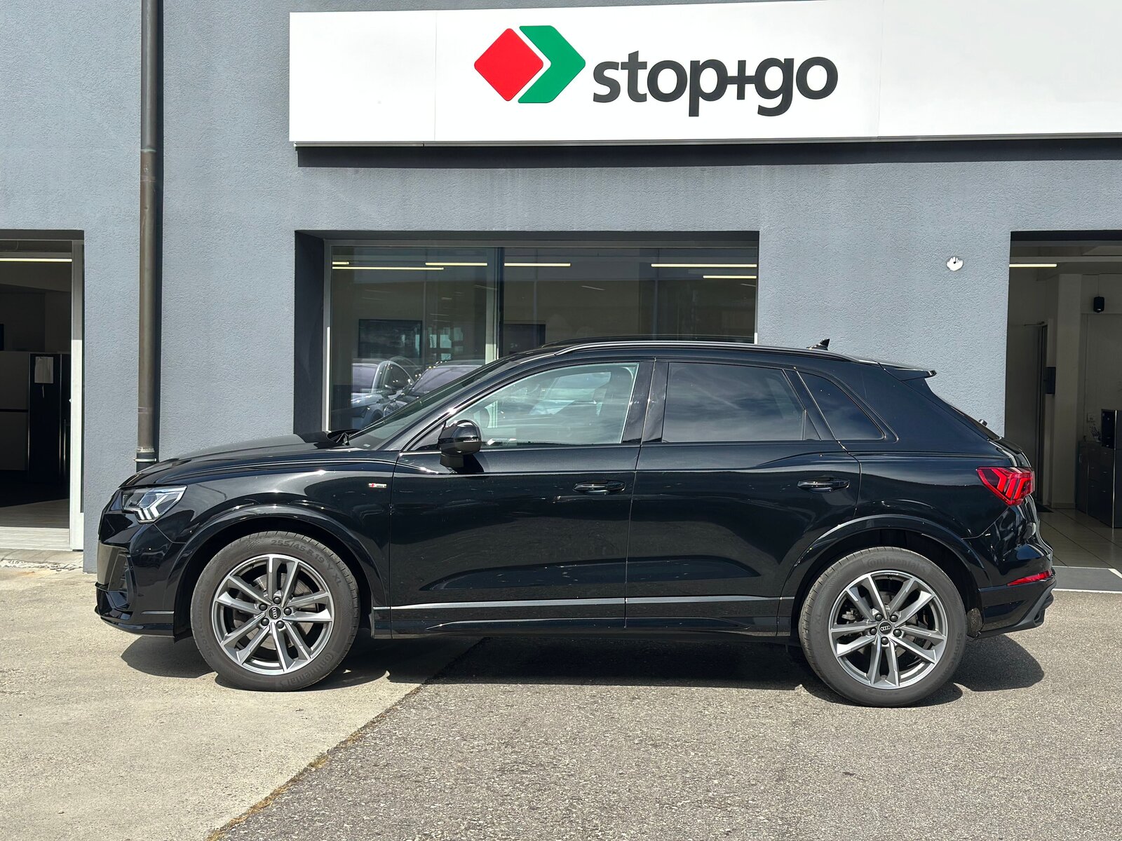 AUDI Q3 Sportback 40 TDI S line quattro S-tronic, Diesel, Second hand / Used, Automatic - 3