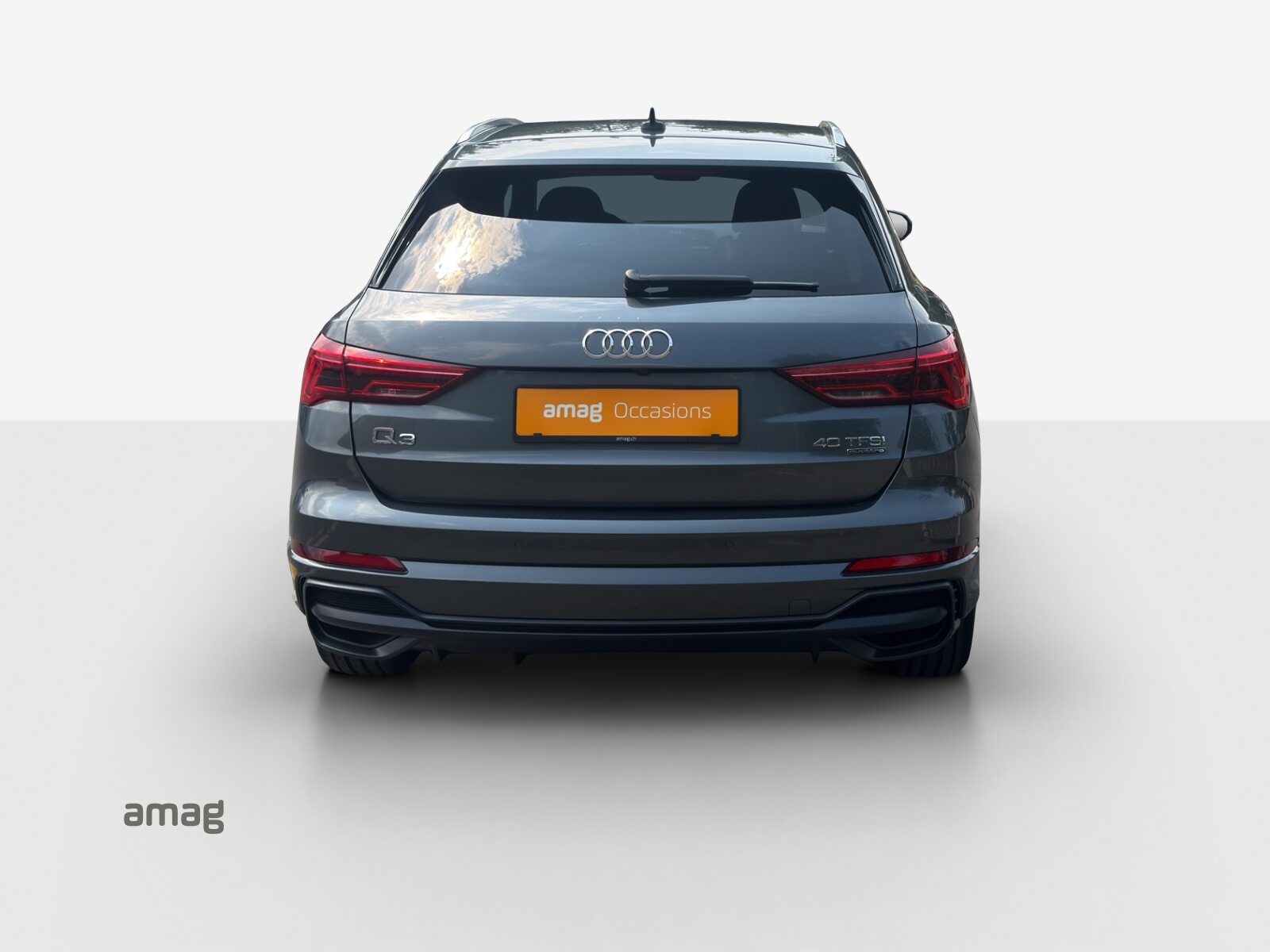 AUDI Q3 40 TFSI S line, Essence, Occasion / Utilisé, Automatique - 4
