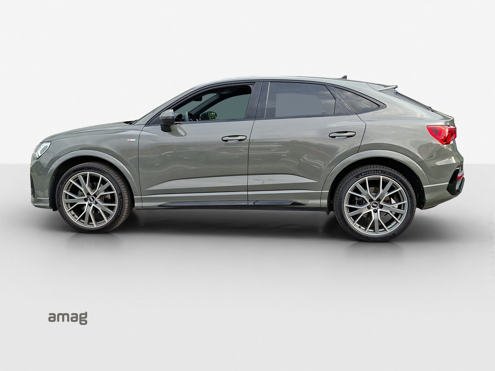 AUDI Q3 Sportback 35 TFSI S line Attraction, Benzin, Occasion / Gebraucht, Automatik - 2