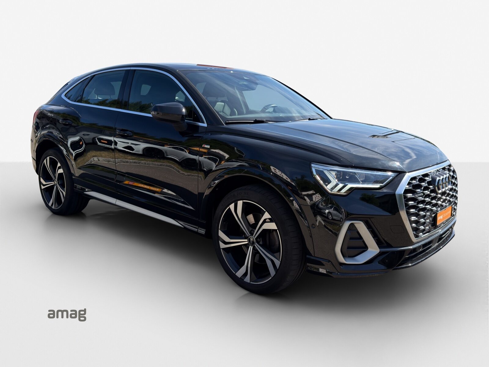 AUDI Q3 Sportback 40 TFSI S line, Benzin, Occasion / Gebraucht, Automatik - 6