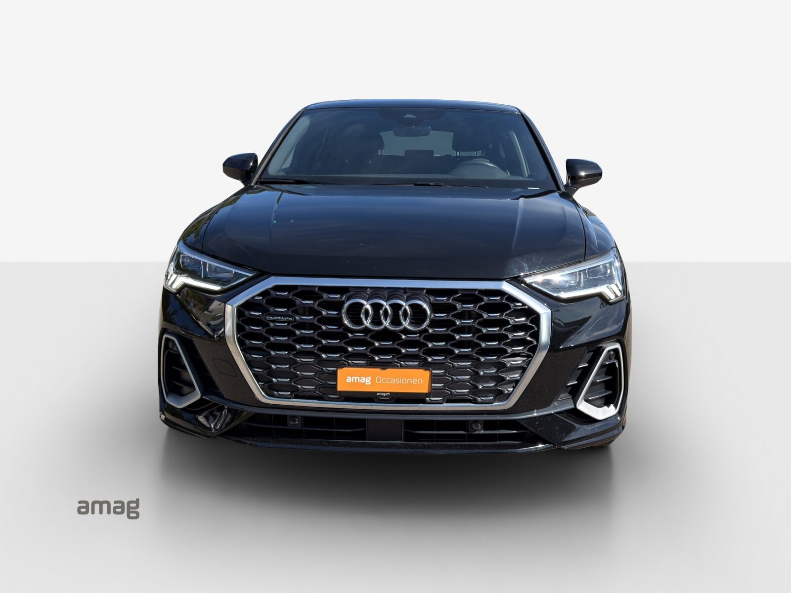 AUDI Q3 Sportback 40 TFSI S line, Benzin, Occasion / Gebraucht, Automatik - 7
