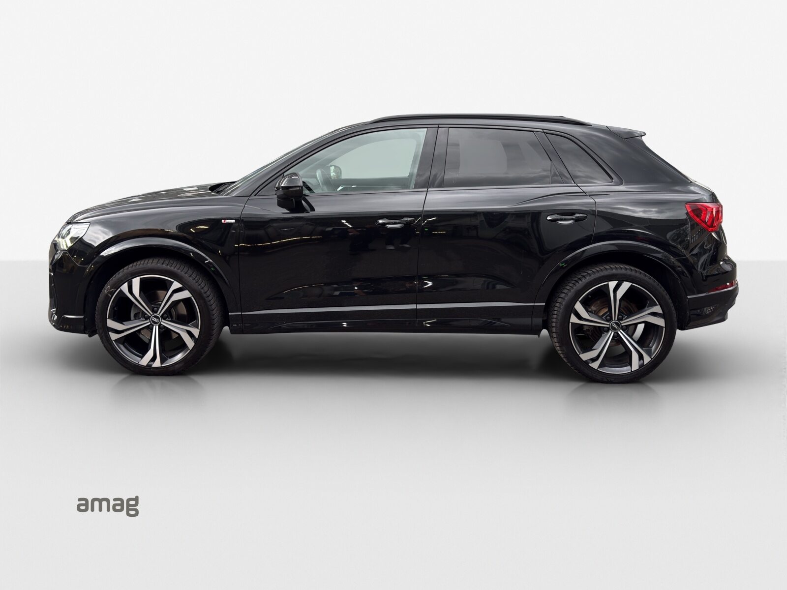 AUDI Q3 35 TFSI S line Attraction, Benzin, Occasion / Gebraucht, Automatik - 2