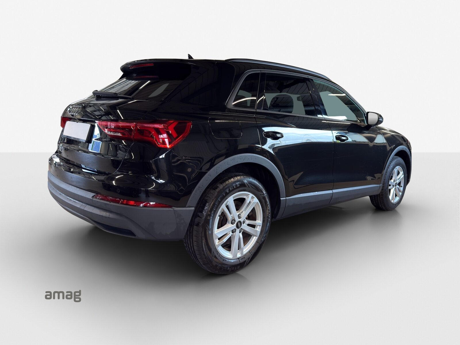 AUDI Q3 45 TFSI e Attraction, Full-Hybrid Petrol/Electric, Second hand / Used, Automatic - 6