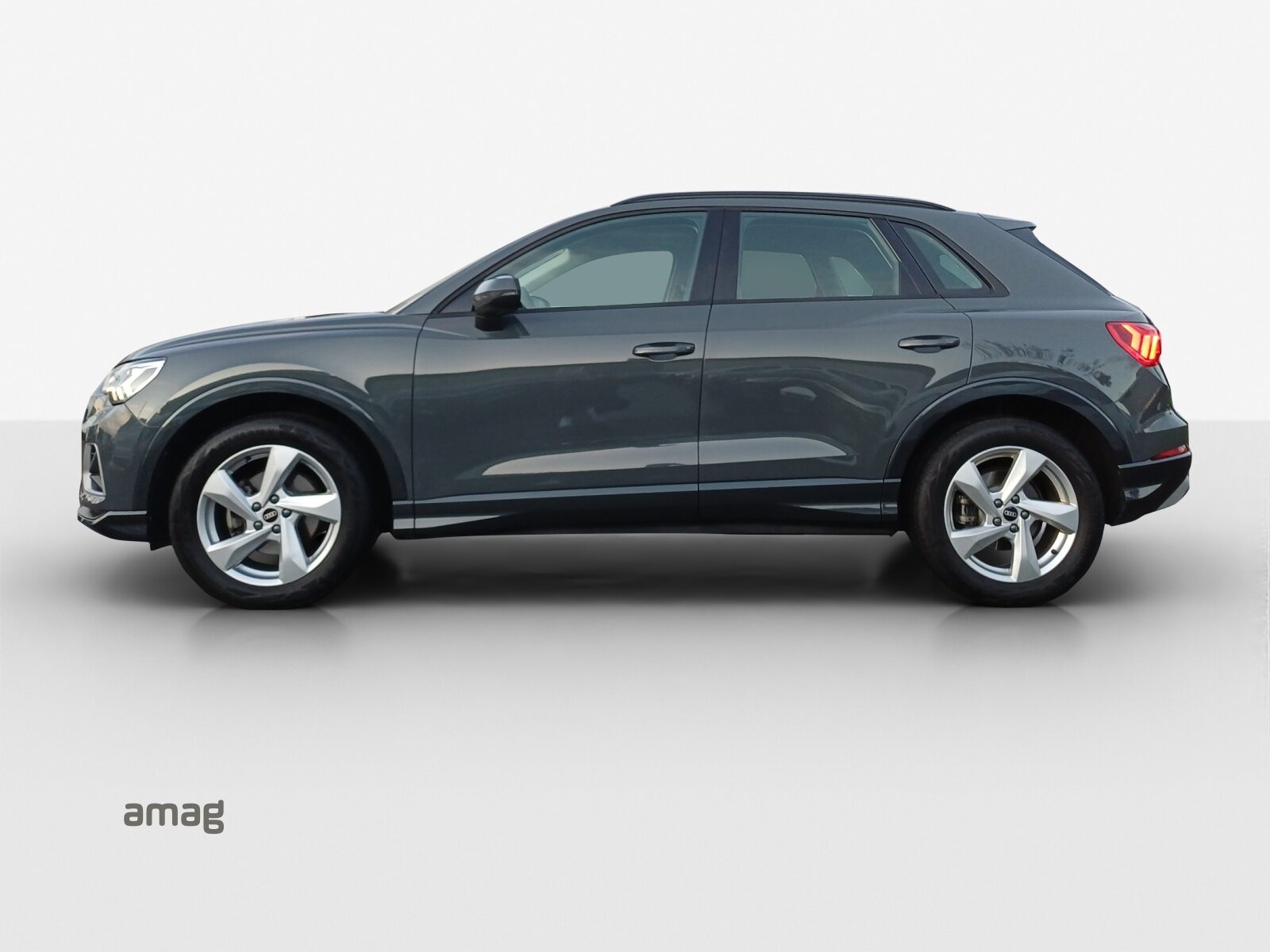 AUDI Q3 35 TDI advanced, Diesel, Second hand / Used, Automatic - 2