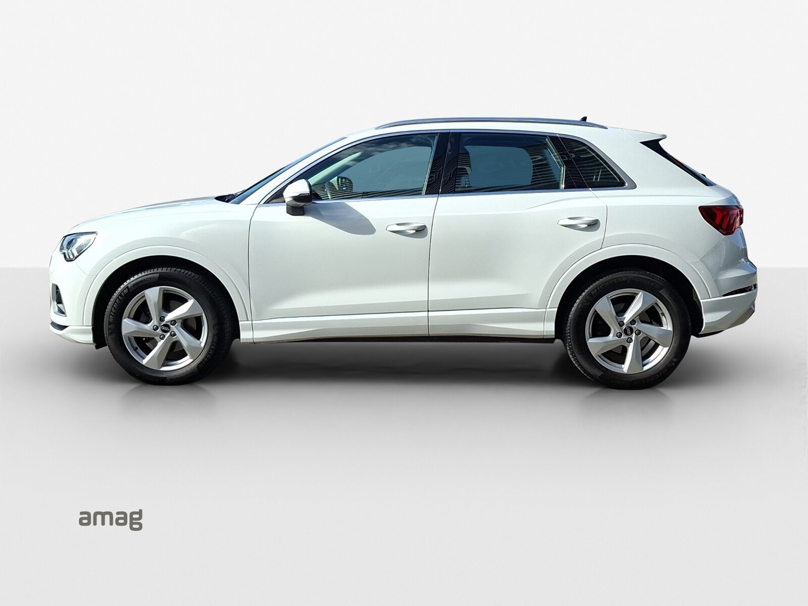 AUDI Q3 35 TDI advanced, Diesel, Second hand / Used, Automatic - 2