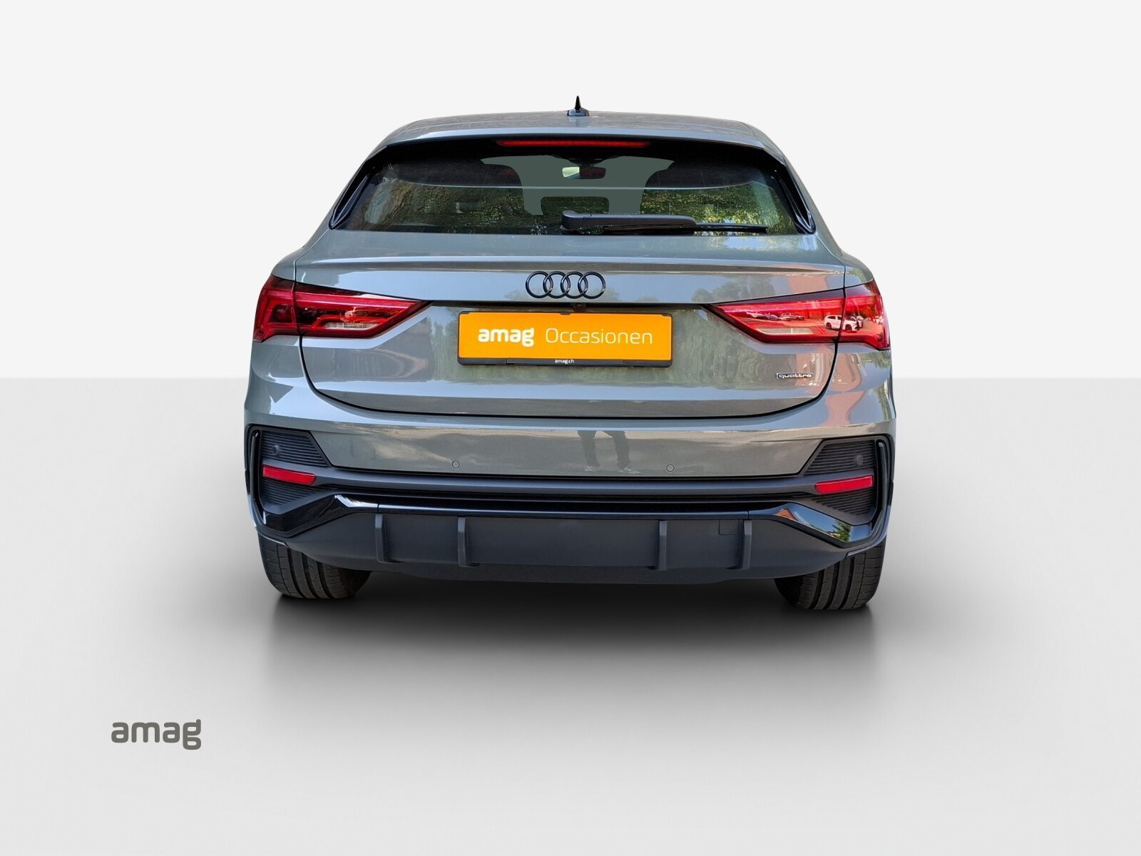 AUDI Q3 Sportback 40 TFSI S line, Petrol, Second hand / Used, Automatic - 4