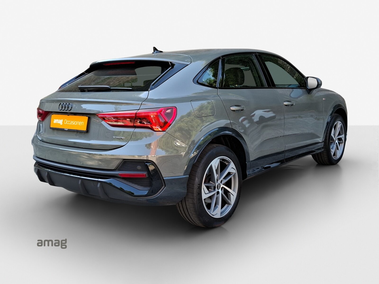 AUDI Q3 Sportback 40 TFSI S line, Petrol, Second hand / Used, Automatic - 5