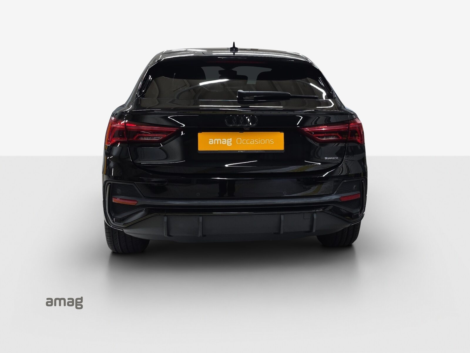 AUDI Q3 Sportback 45 TFSI S line, Petrol, Second hand / Used, Automatic - 4