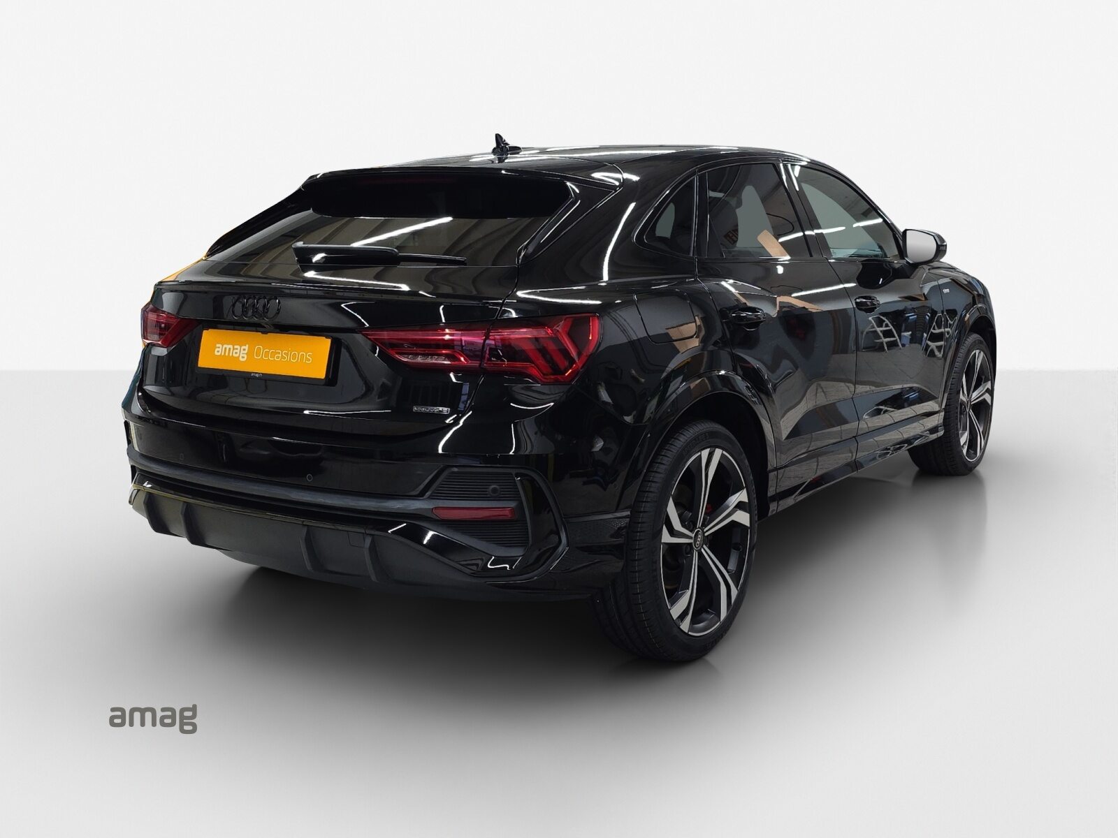 AUDI Q3 Sportback 45 TFSI S line, Petrol, Second hand / Used, Automatic - 5