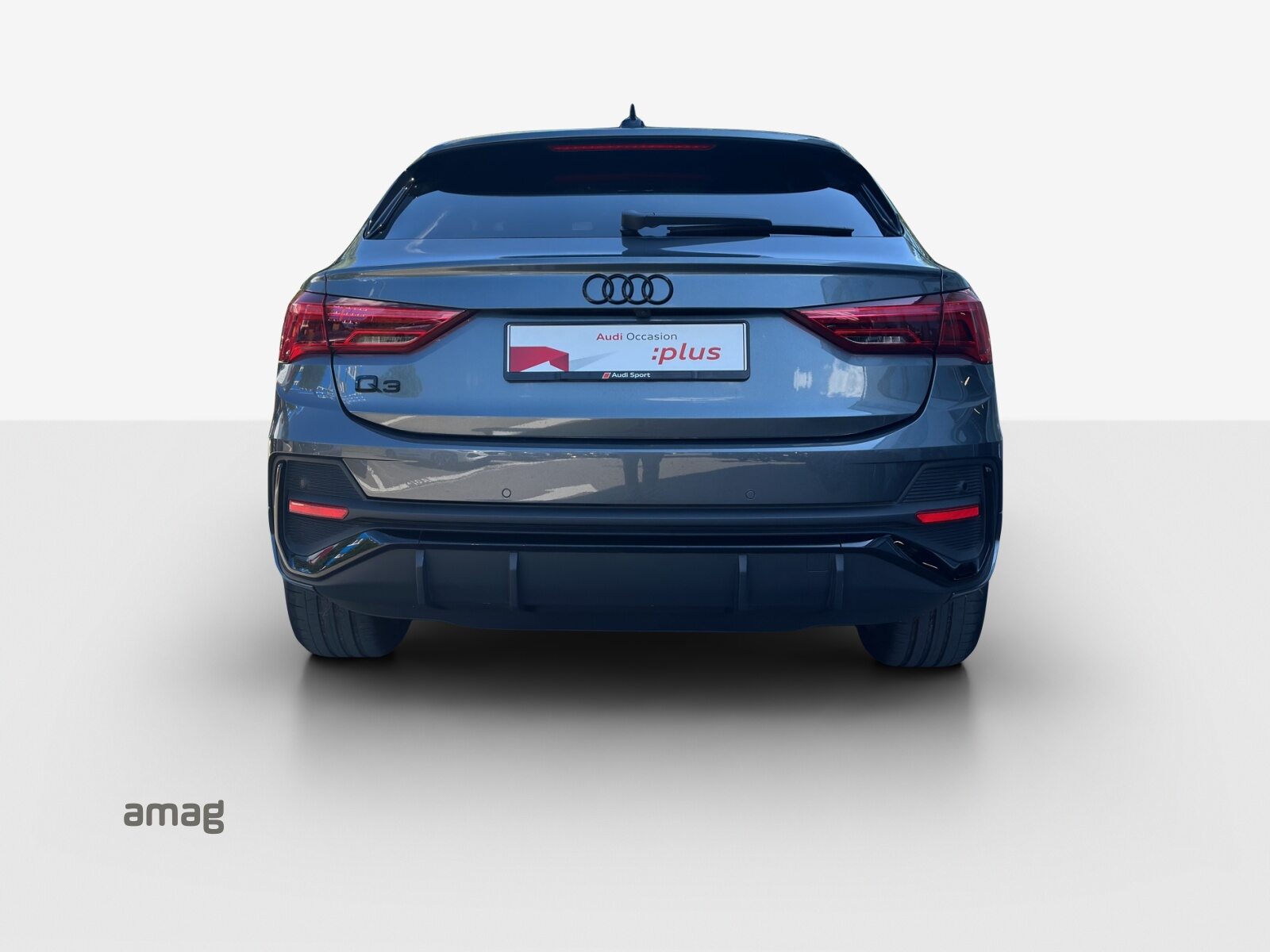 AUDI Q3 Sportback 35 TFSI S line Attraction, Benzin, Occasion / Gebraucht, Automatik - 7