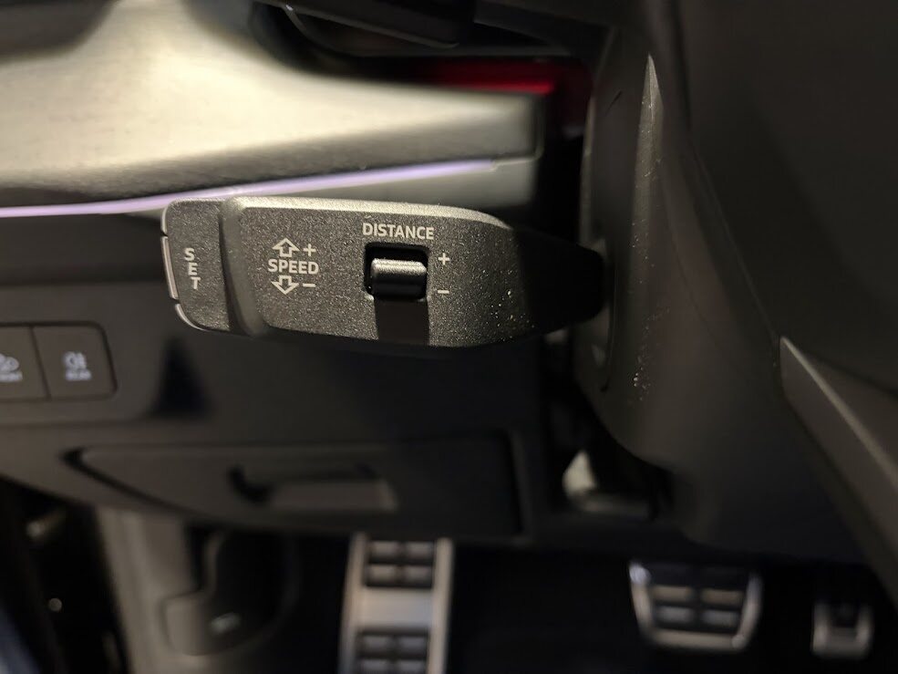 AUDI Q3 SB e-hybrid 200 kW, Voll-Hybrid Benzin/Elektro, Occasion / Gebraucht, Automatik - 7