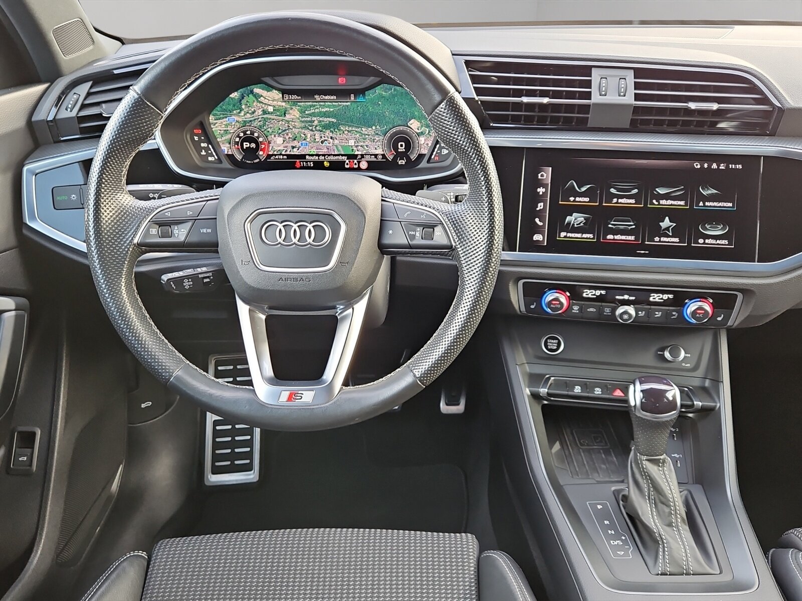 AUDI Q3 35 TFSI S line Attraction S-tronic, Essence, Occasion / Utilisé, Automatique - 7