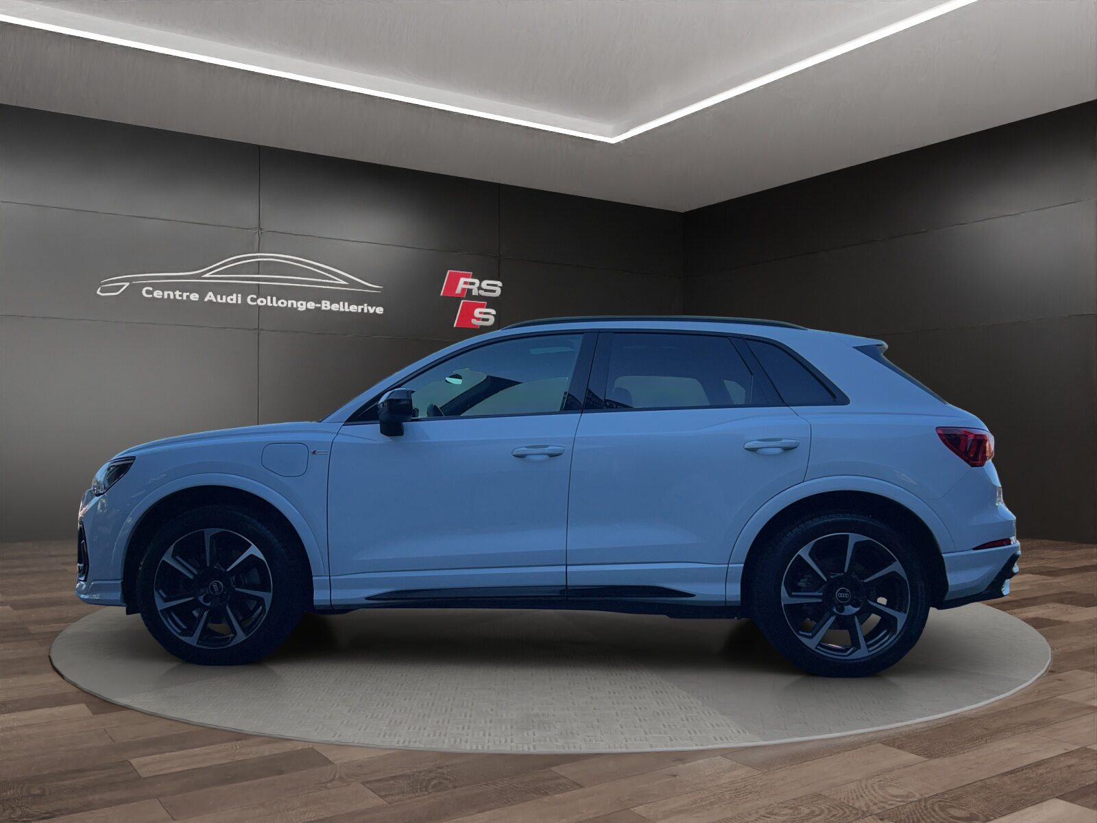 AUDI Q3 45 TFSI e S line, Voll-Hybrid Benzin/Elektro, Occasion / Gebraucht, Automatik - 3