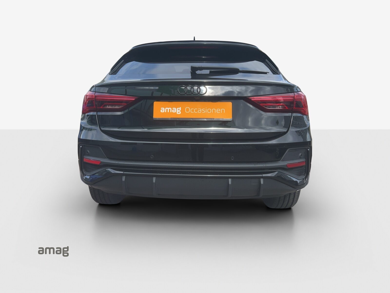 AUDI Q3 Sportback 45 TFSI S line, Petrol, Second hand / Used, Automatic - 4