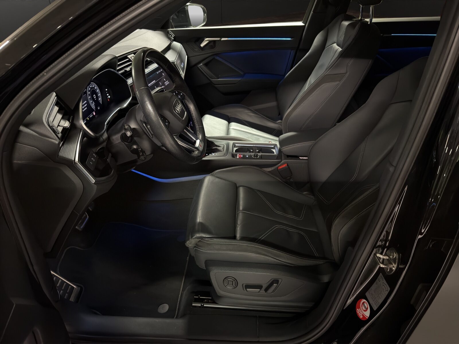 AUDI Q3 45 TFSI e S line, Voll-Hybrid Benzin/Elektro, Occasion / Gebraucht, Automatik - 7