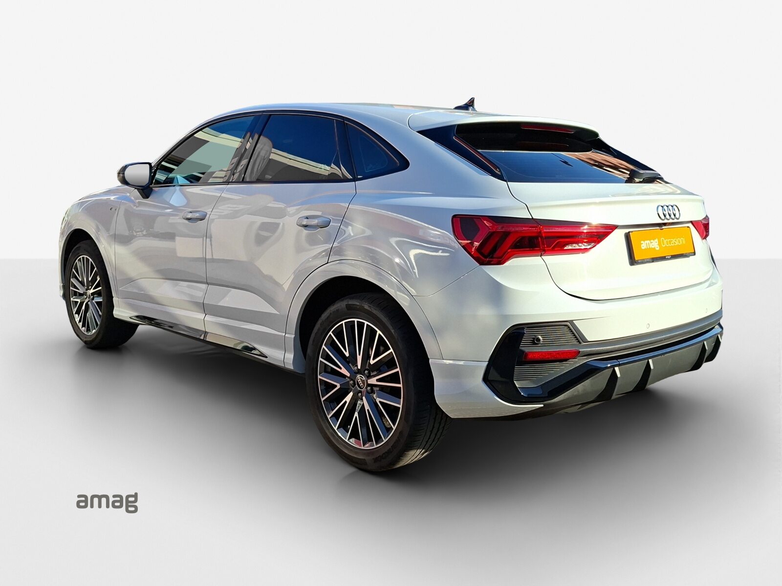 AUDI Q3 Sportback 35 TFSI S line Attraction, Essence, Occasion / Utilisé, Automatique - 3