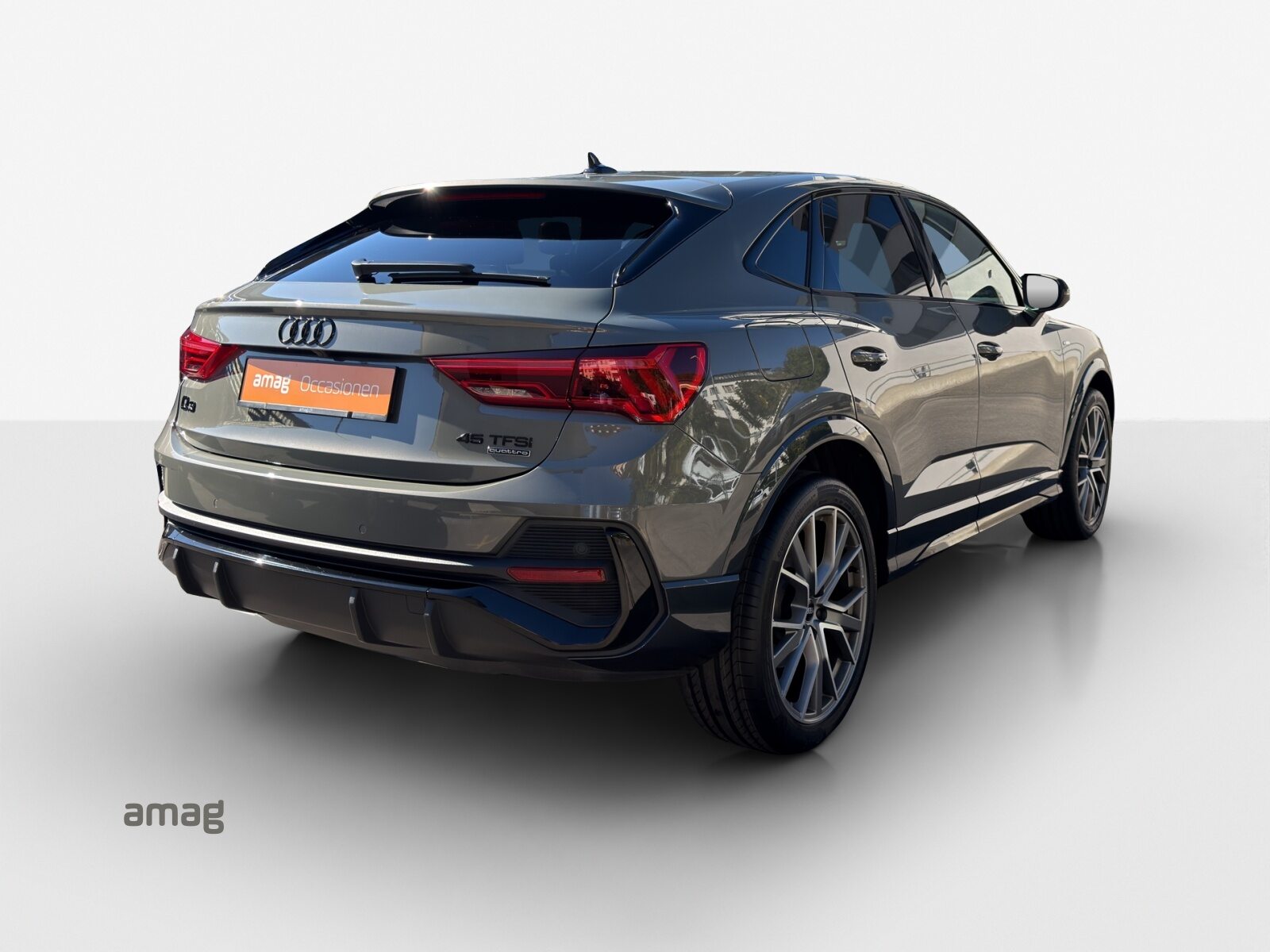 AUDI Q3 Sportback 45 TFSI S line, Petrol, Second hand / Used, Automatic - 5