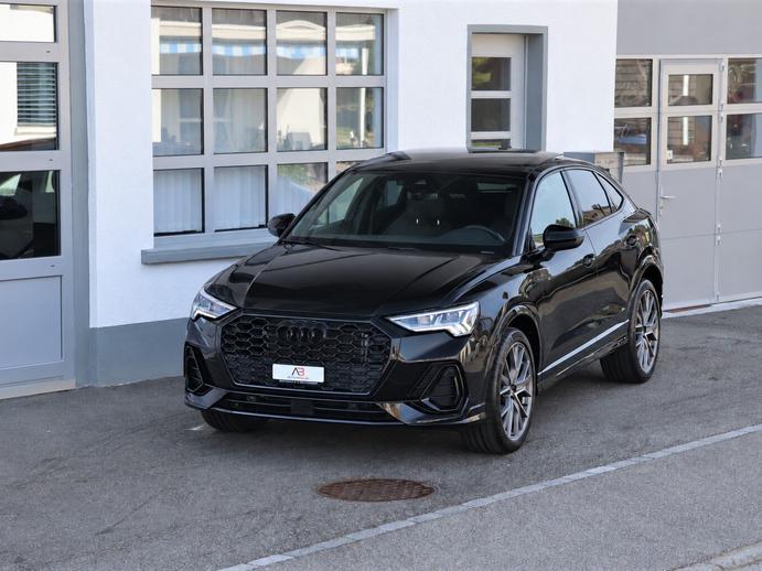 AUDI Q3 Sportback 35 TFSI S line Attraction S-tronic, Mild-Hybrid Petrol/Electric, Second hand / Used, Automatic