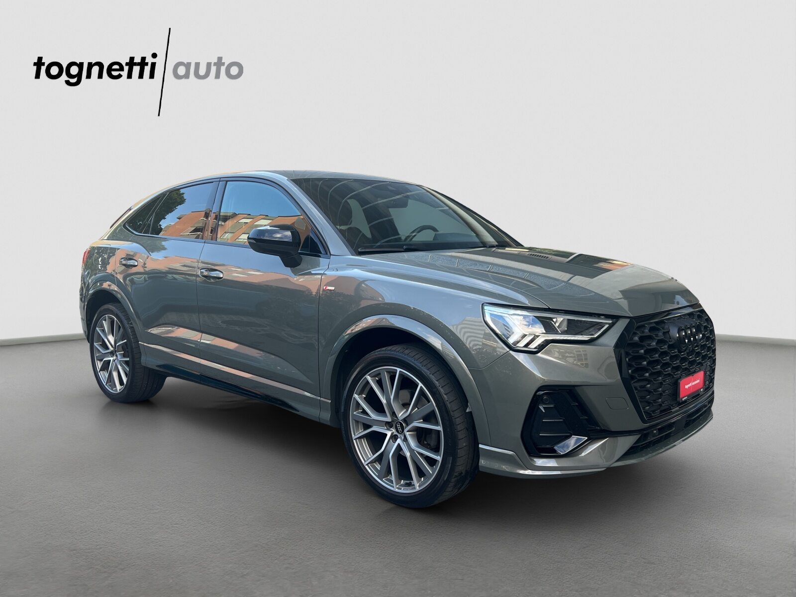 AUDI Q3 Sportback 35 TFSI S line Attraction, Benzina, Occasioni / Usate, Automatico - 2