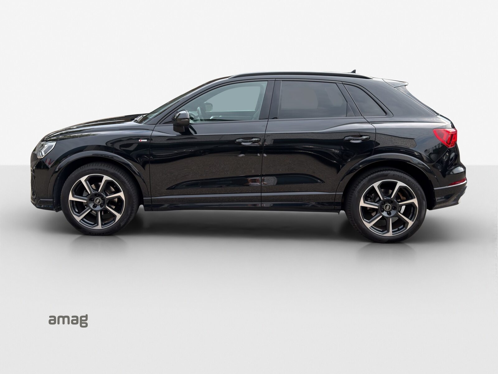 AUDI Q3 35 TFSI S line Attraction, Essence, Occasion / Utilisé, Automatique - 2