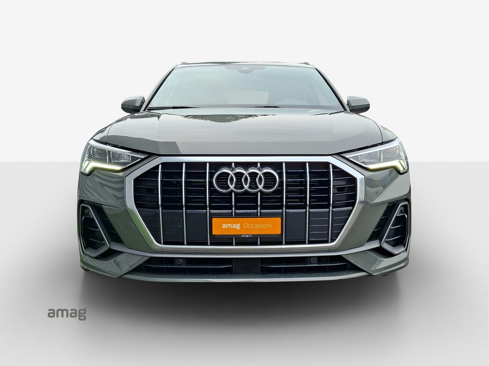 AUDI Q3 35 TFSI S line Attraction, Benzin, Occasion / Gebraucht, Automatik - 7