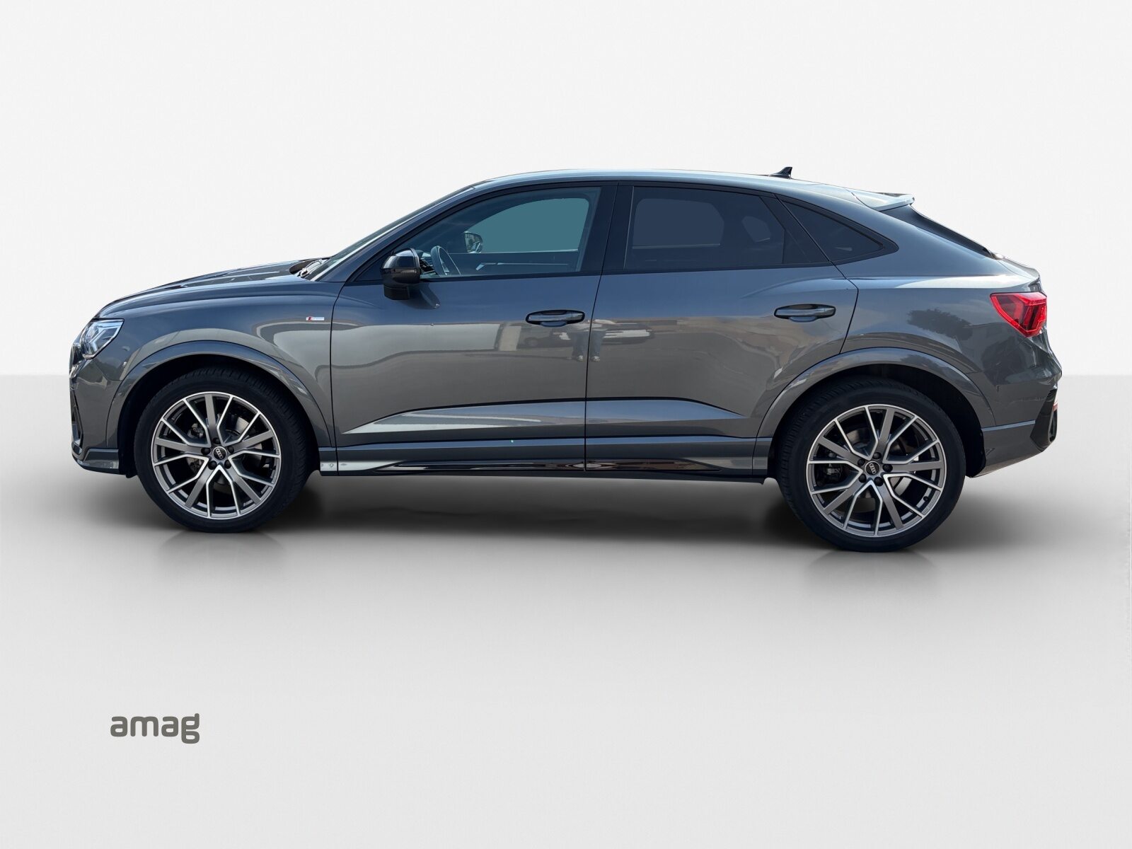 AUDI Q3 Sportback 35 TFSI S line Attraction, Benzin, Occasion / Gebraucht, Automatik - 2