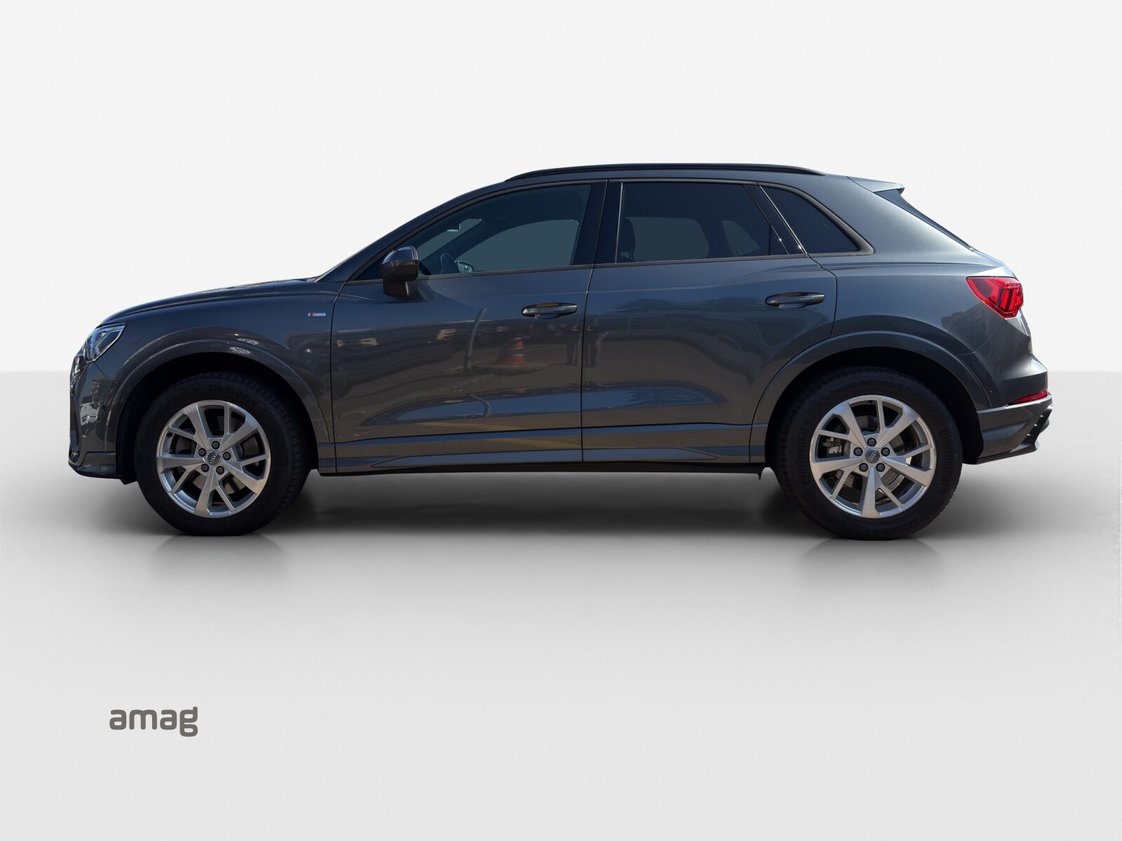 AUDI Q3 45 TFSI S line, Essence, Occasion / Utilisé, Automatique - 2
