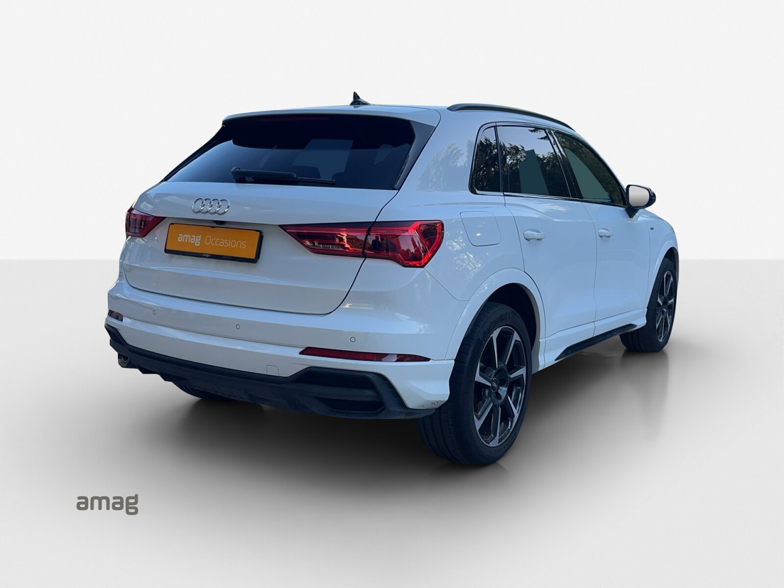 AUDI Q3 35 TFSI S line Attraction, Petrol, Second hand / Used, Automatic - 5