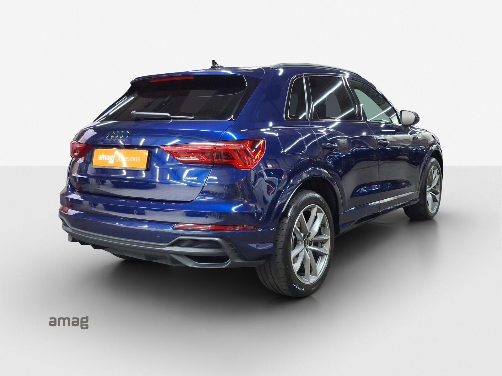 AUDI Q3 40 TFSI S line, Essence, Occasion / Utilisé, Automatique - 5