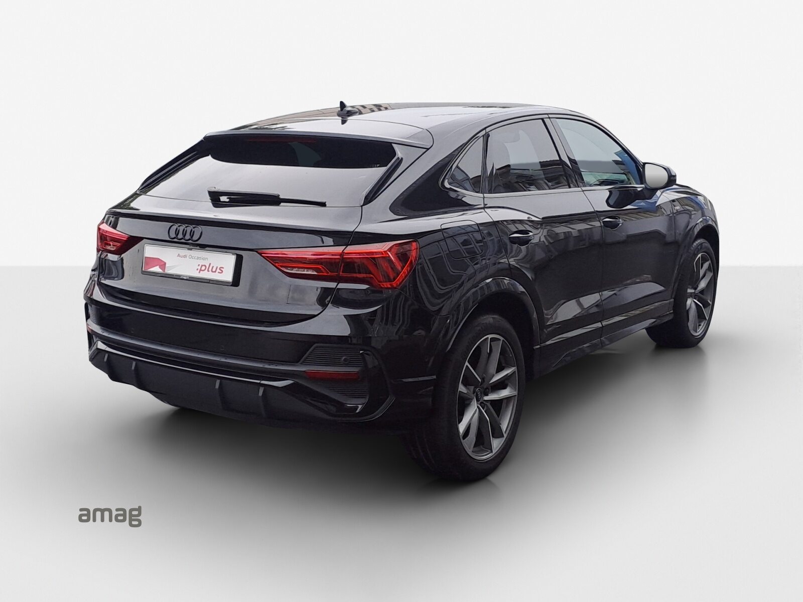 AUDI Q3 Sportback 35 TFSI S line Attraction, Petrol, Second hand / Used, Automatic - 5