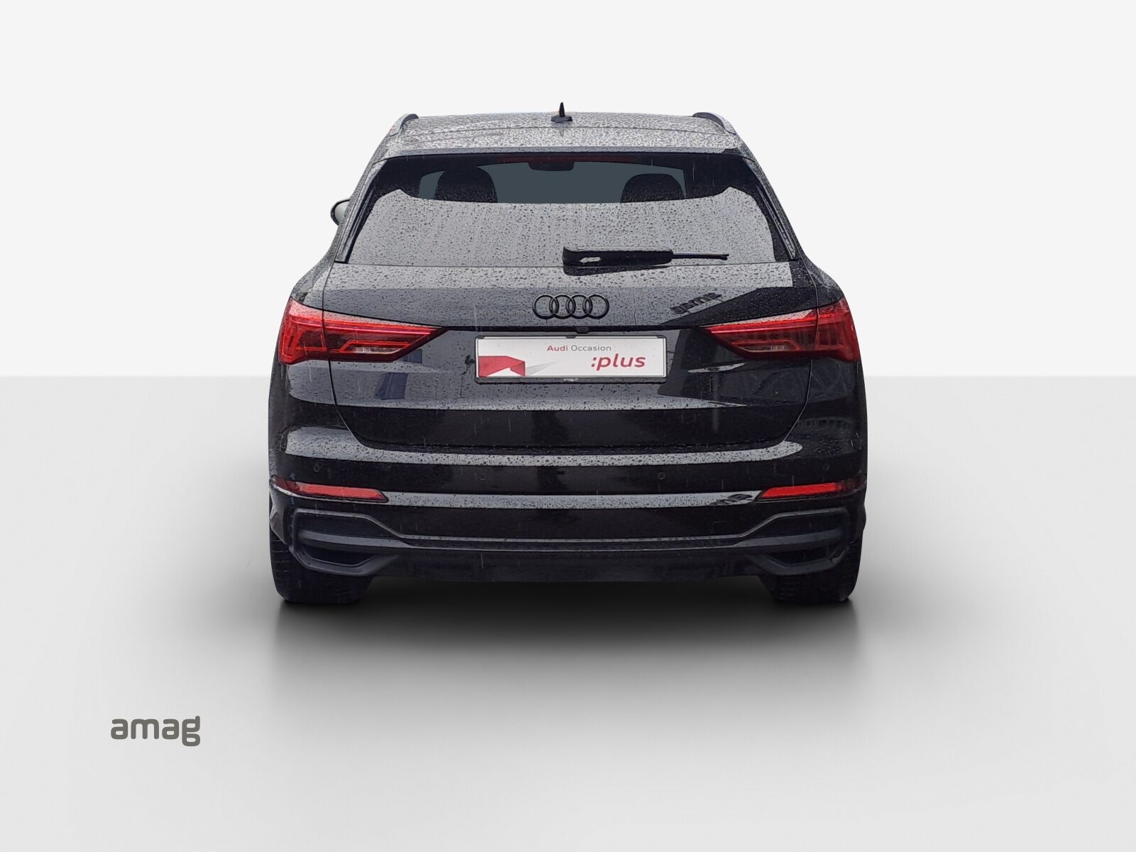 AUDI Q3 45 TFSI e S line, Full-Hybrid Petrol/Electric, Second hand / Used, Automatic - 4
