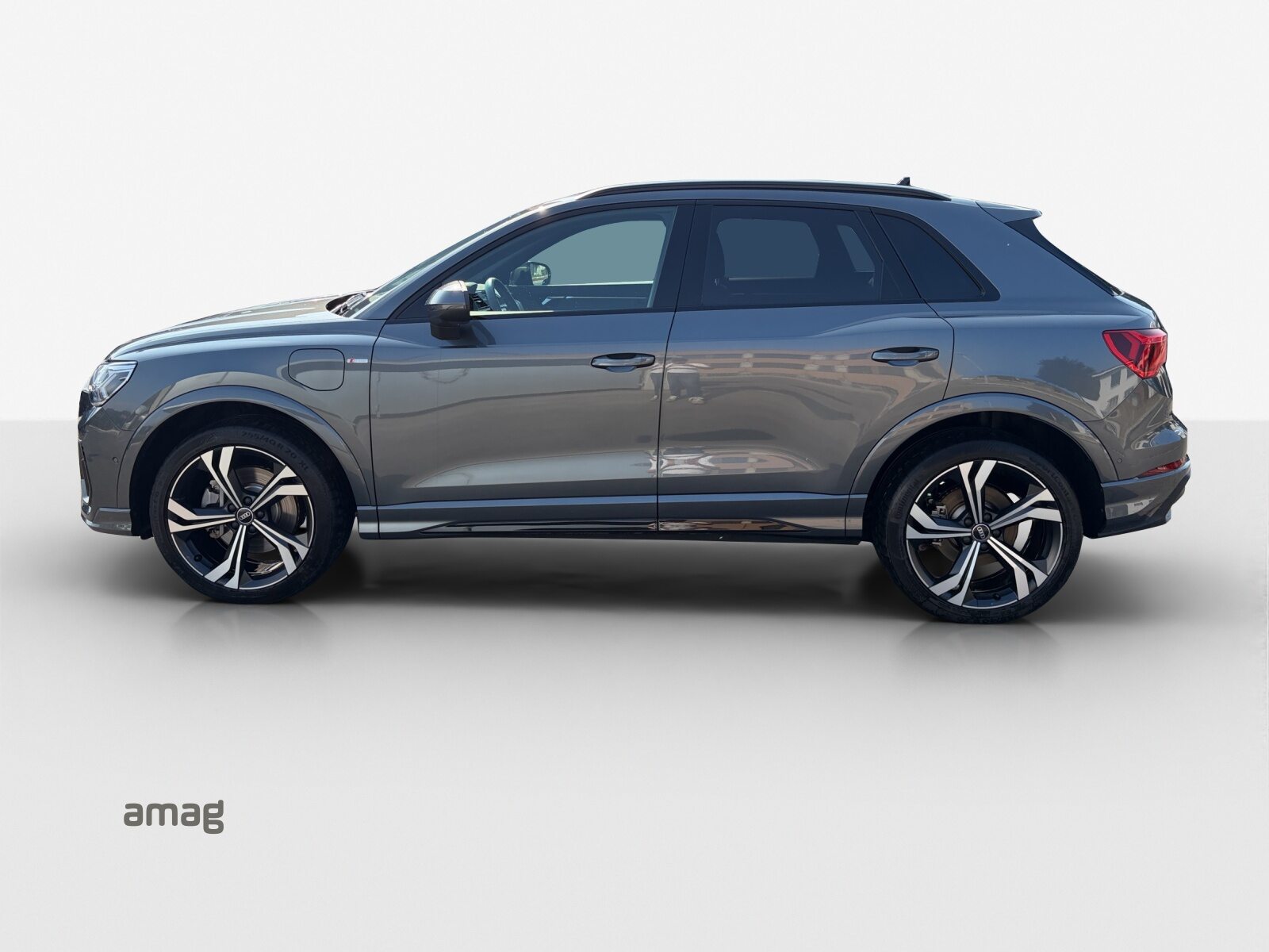 AUDI Q3 45 TFSI e S line, Hybride Intégral Essence/Électricité, Occasion / Utilisé, Automatique - 3