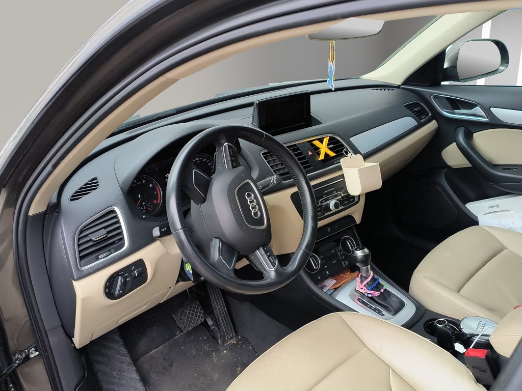 AUDI Q3 1.4 TFSI Sport S-Tronic, Benzin, Occasion / Gebraucht, Automatik - 5