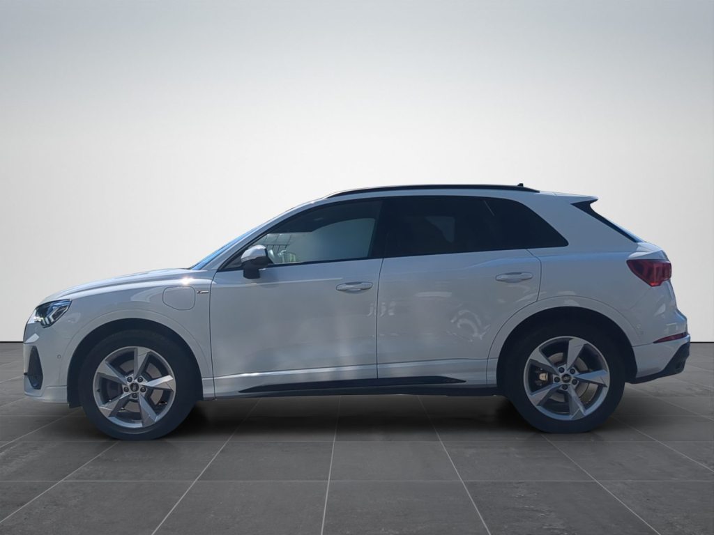 AUDI Q3 1.4 45 TFSI e S line S-Tronic, Plug-in-Hybrid Petrol/Electric, Second hand / Used, Automatic - 2