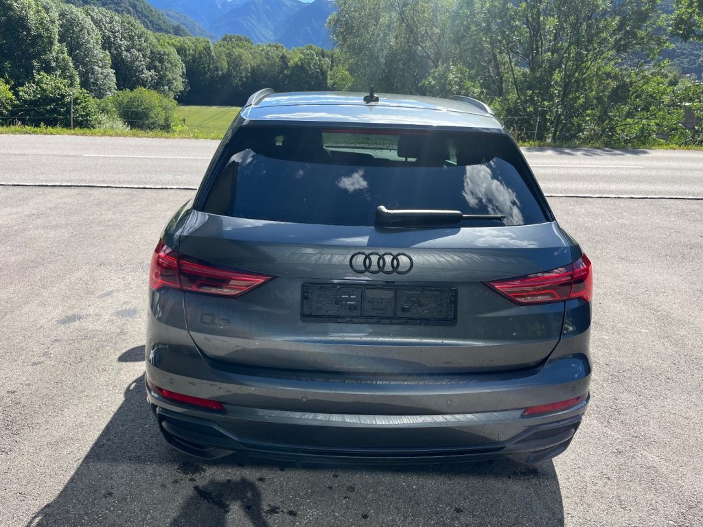 AUDI Q3 1.5 35 TFSI S line Attraction S-Tronic, Mild-Hybrid Benzin/Elektro, Occasion / Gebraucht, Automatik - 2