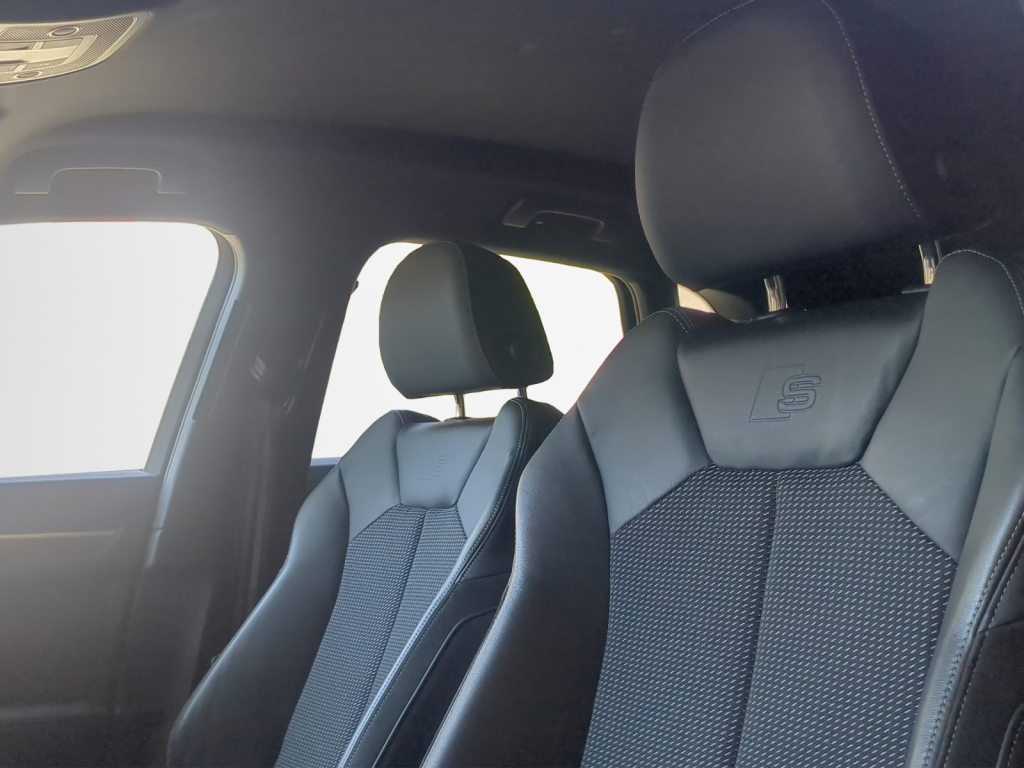 AUDI Q3 1.4 45 TFSI e S line S-Tronic, Plug-in-Hybrid Petrol/Electric, Second hand / Used, Automatic - 6