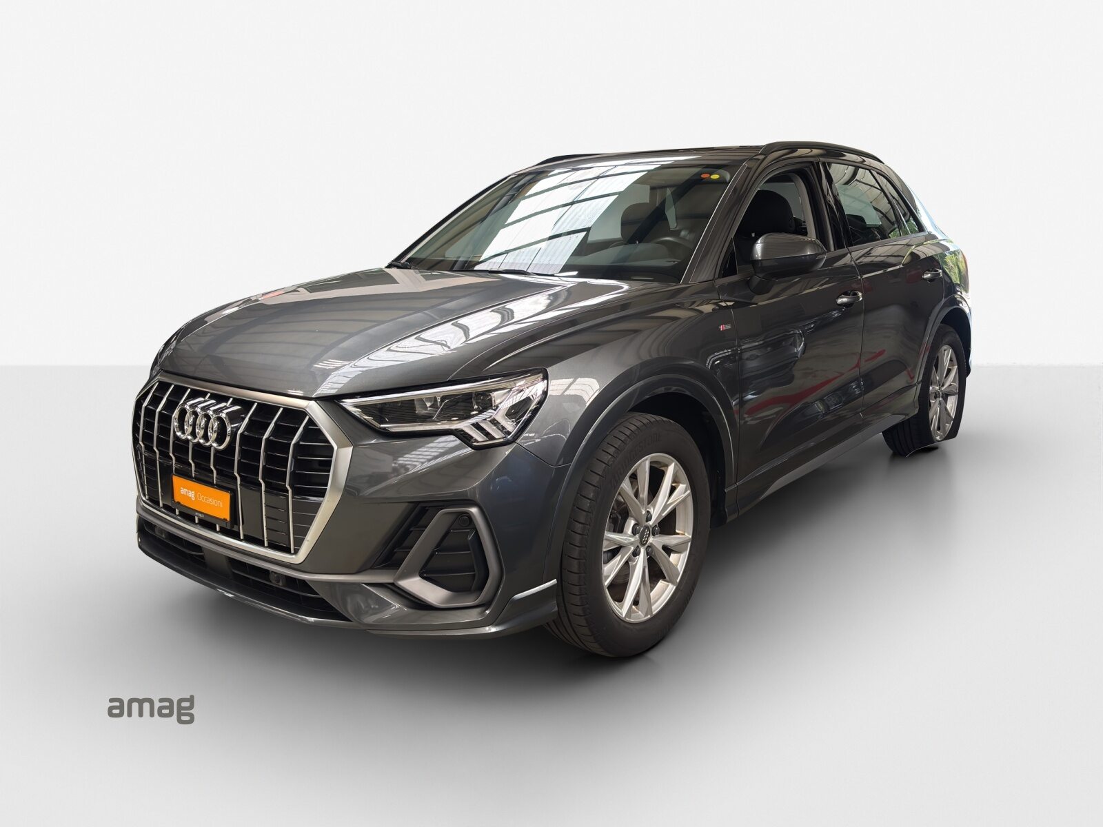 AUDI Q3 35 TFSI S line Attraction, Benzin, Occasion, Automatik