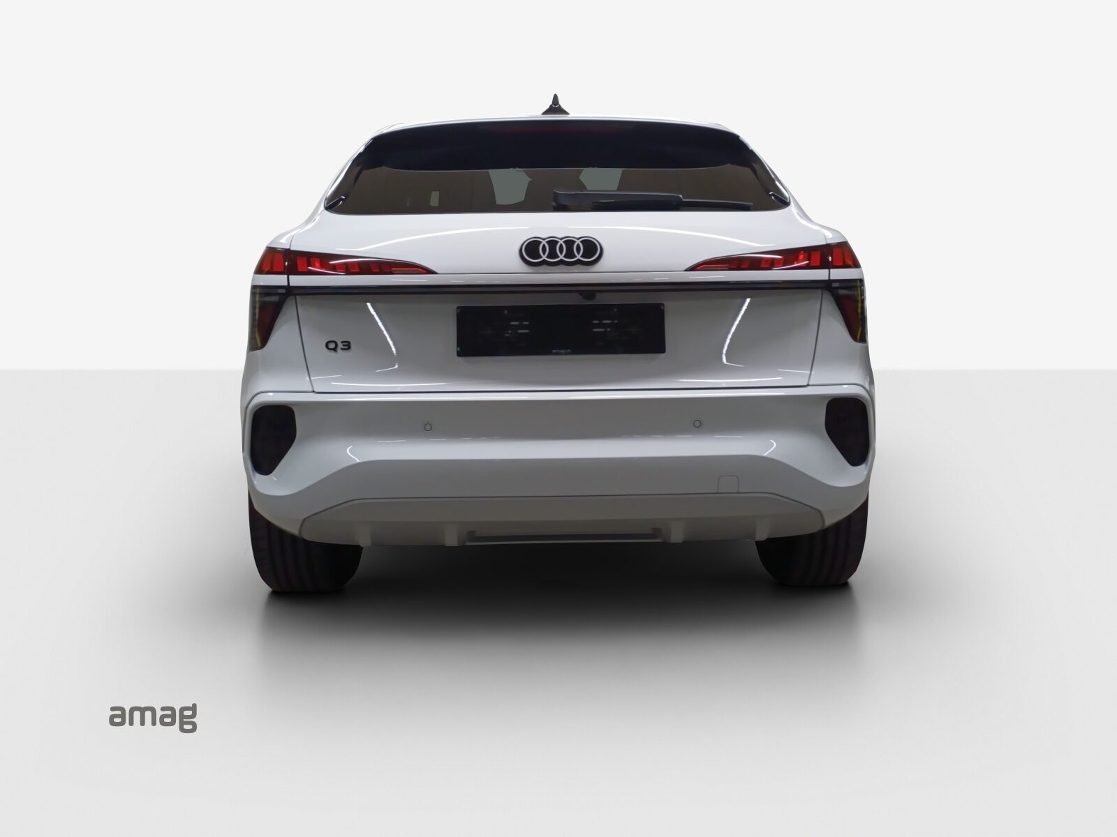 AUDI Q3 SB e-hybrid 200 kW, Full hybrid petrol/electric, Used, Automatic - 4
