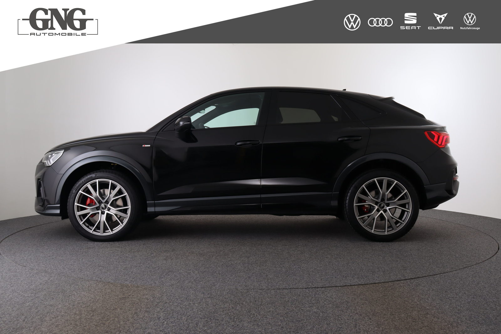 AUDI Q3 Sportback 40 TFSI S line, Benzin, Vorführwagen, Automatik - 2
