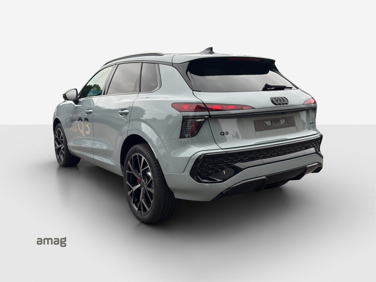 AUDI Q3 SUV TFSI 195 kW, Petrol, Ex-demonstrator, Automatic - 3