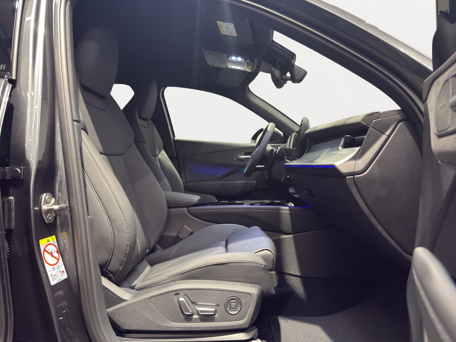 AUDI Q3 SUV TFSI 195 kW, Petrol, Ex-demonstrator, Automatic - 7