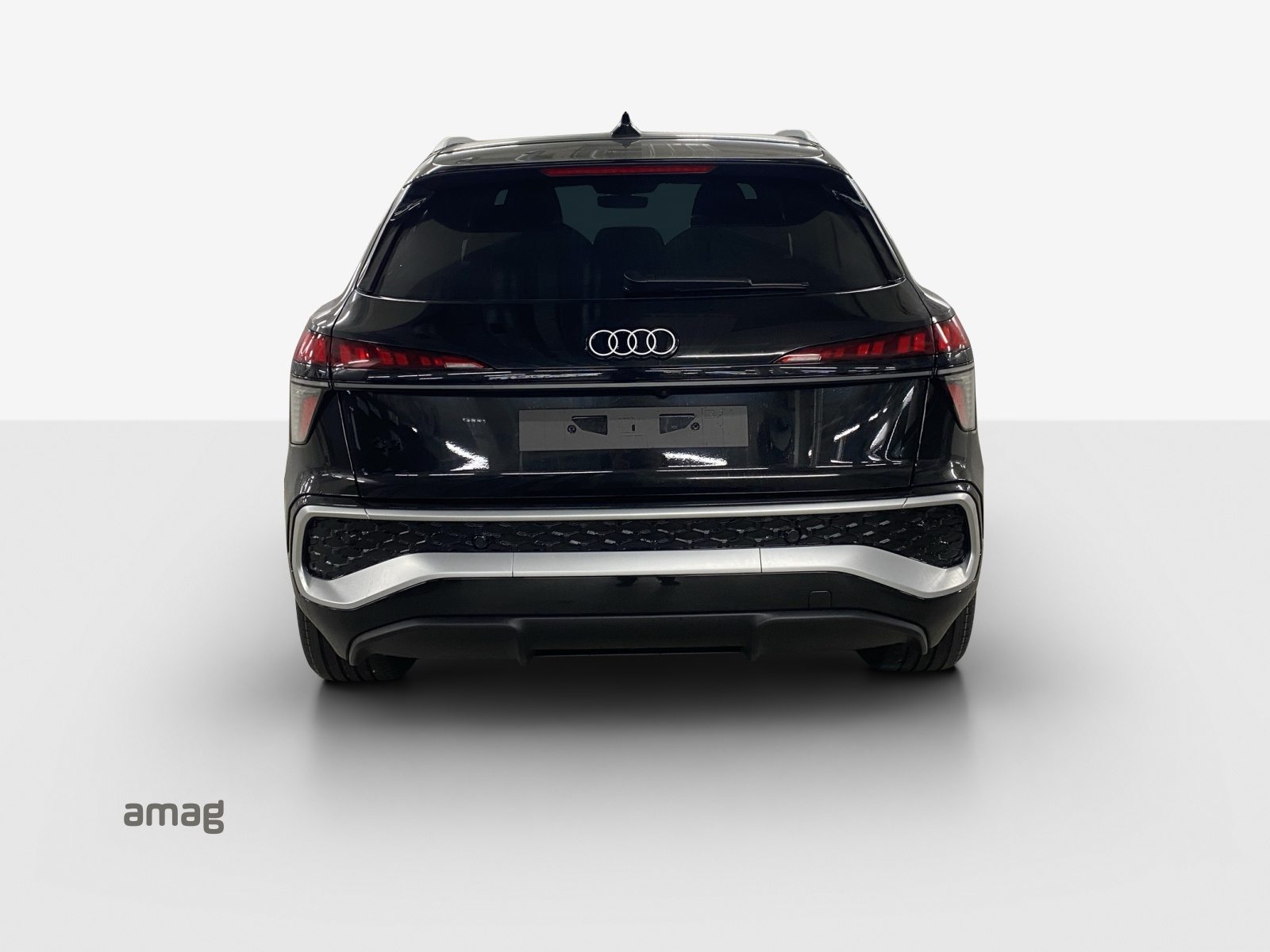 AUDI Q3 SUV TFSI 110 kW, Petrol, Ex-demonstrator, Automatic - 4