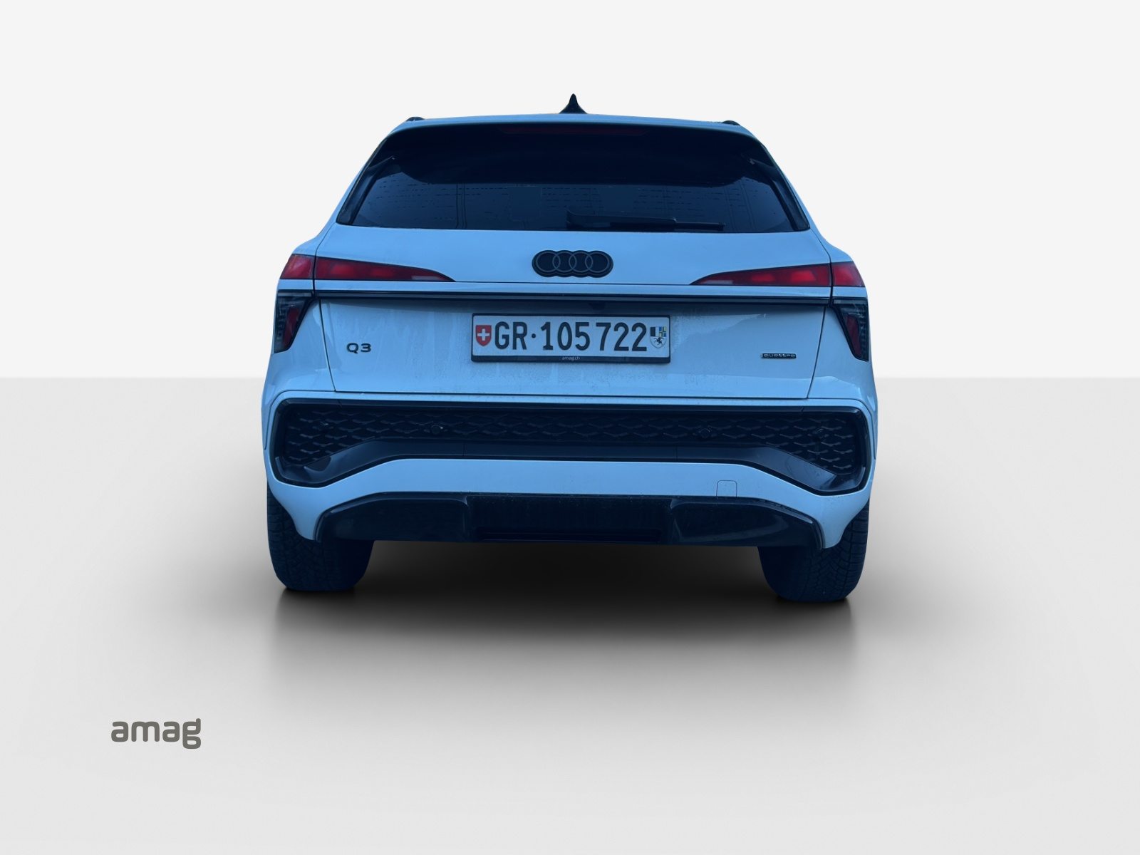 AUDI Q3 SUV TFSI 195 kW, Petrol, Ex-demonstrator, Automatic - 4