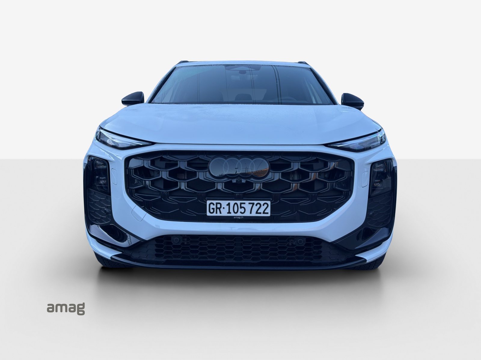 AUDI Q3 SUV TFSI 195 kW, Petrol, Ex-demonstrator, Automatic - 7